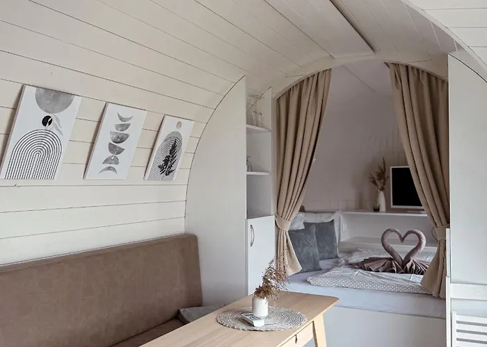 Lieblingsplatz - Schwimmendes Iglu Båthotell Elbe-Parey