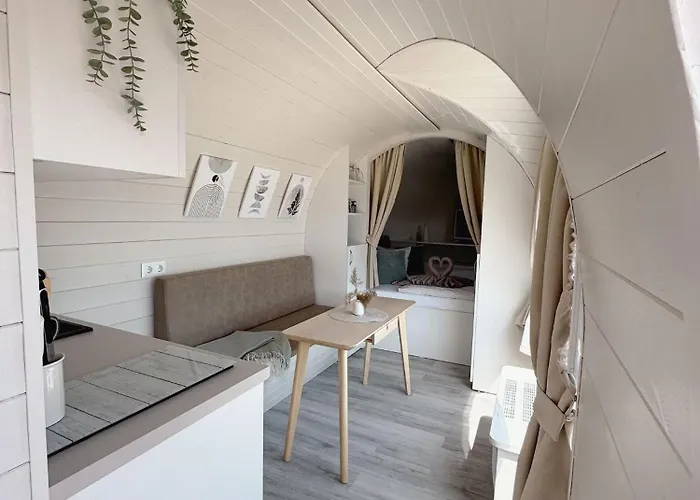 Båthotell Lieblingsplatz - Schwimmendes Iglu